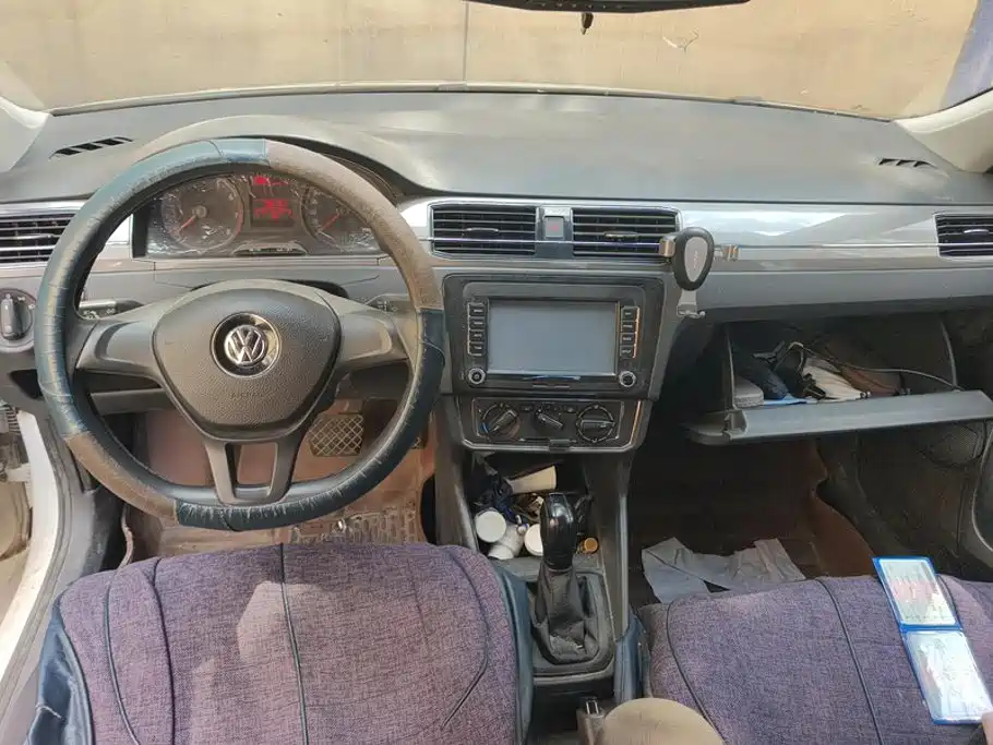 Volkswagen Santana — миниатюра 12