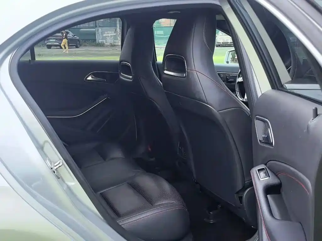Mercedes-Benz A-Class (Import) — миниатюра 7