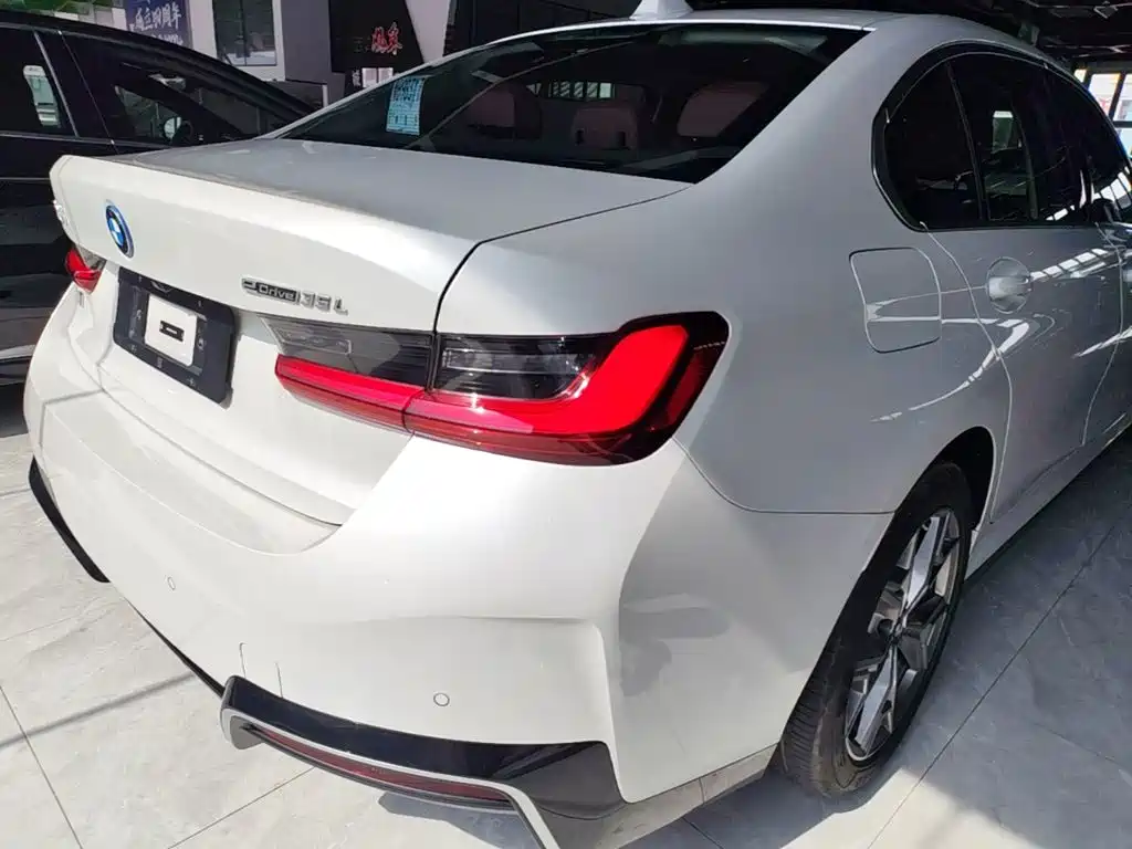 BMW i3 — миниатюра 8