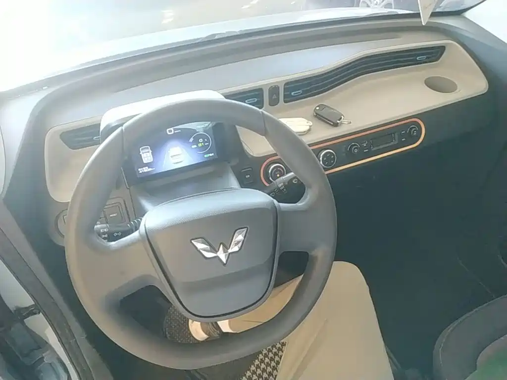 Wuling MINIEV — миниатюра 10
