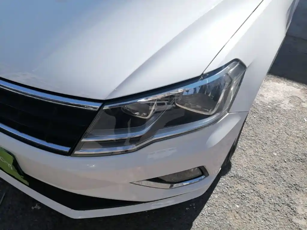 Volkswagen Jetta — миниатюра 24