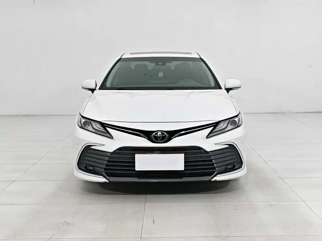 Toyota Camry 2021 2.0G Luxury