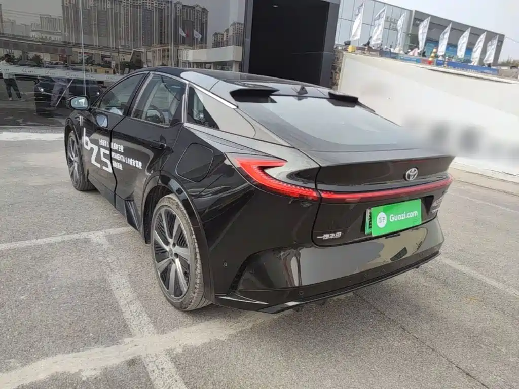 Toyota bZ5 — миниатюра 5