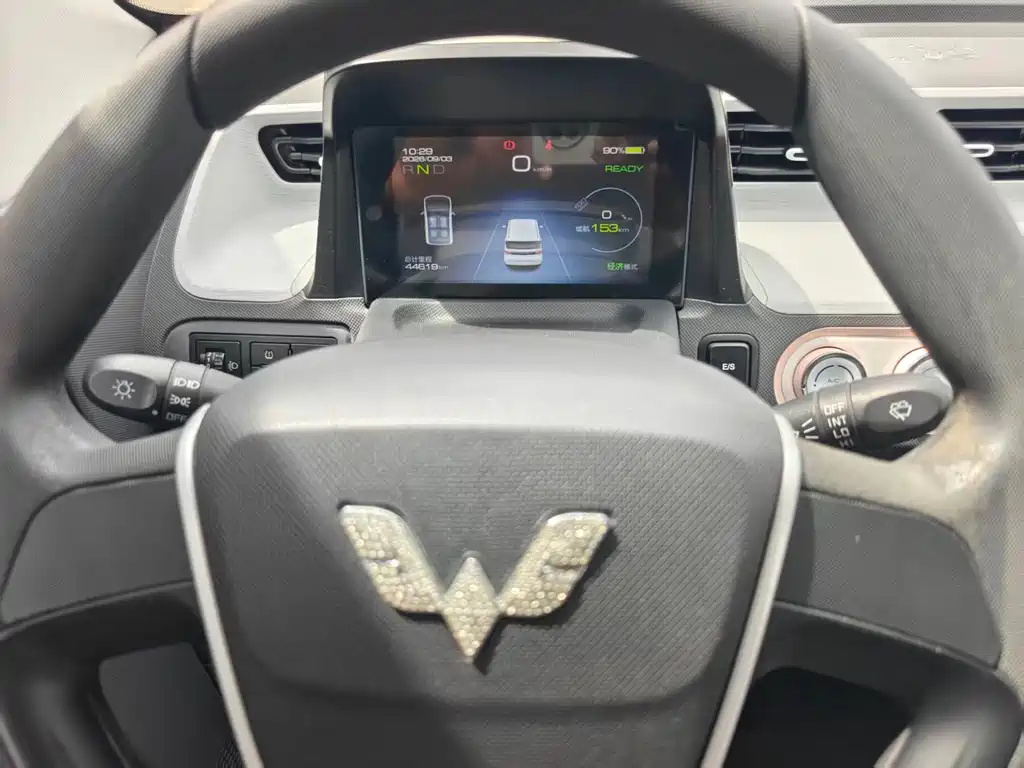 Wuling MINIEV — миниатюра 16