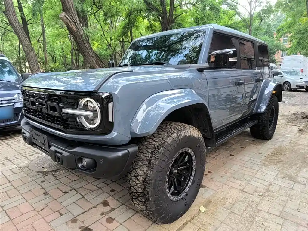 Ford Bronco 2024