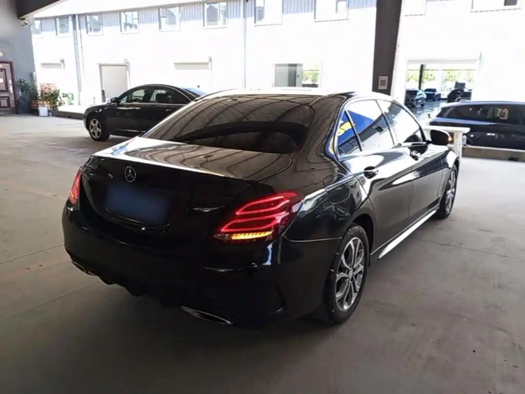 Mercedes-Benz C-Class — миниатюра 7