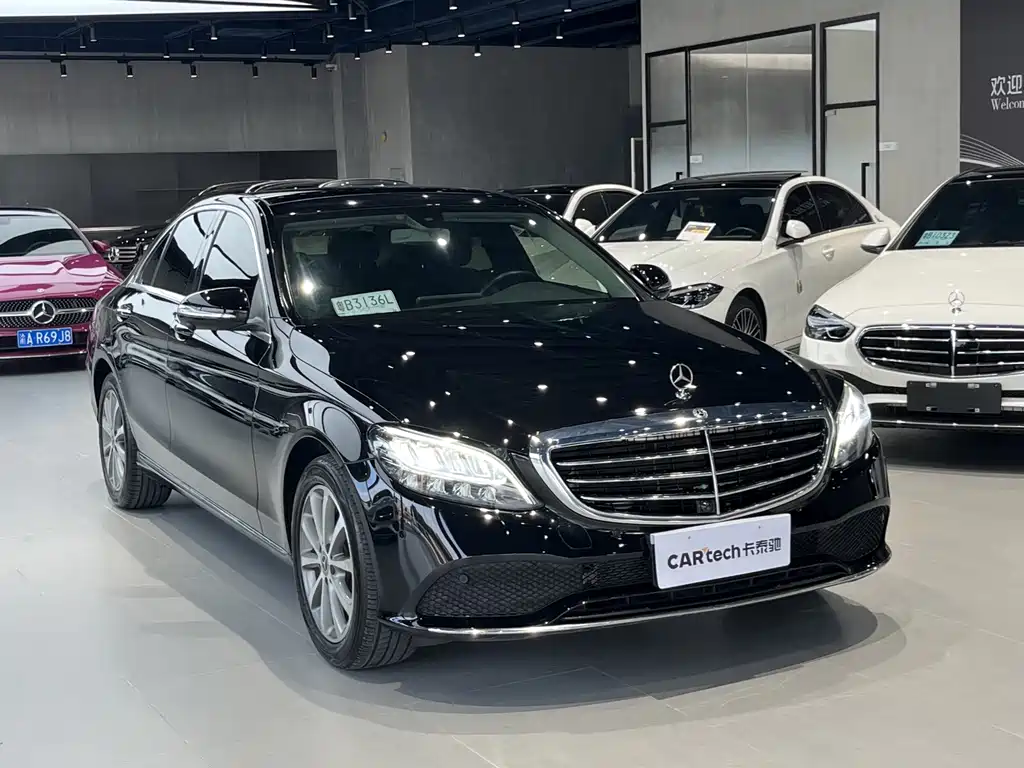 Mercedes-Benz C-Class — миниатюра 3