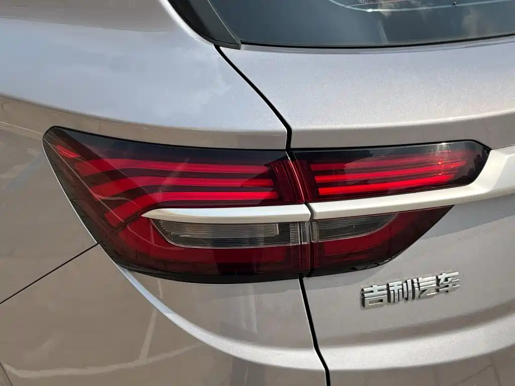Geely Binyue — миниатюра 11