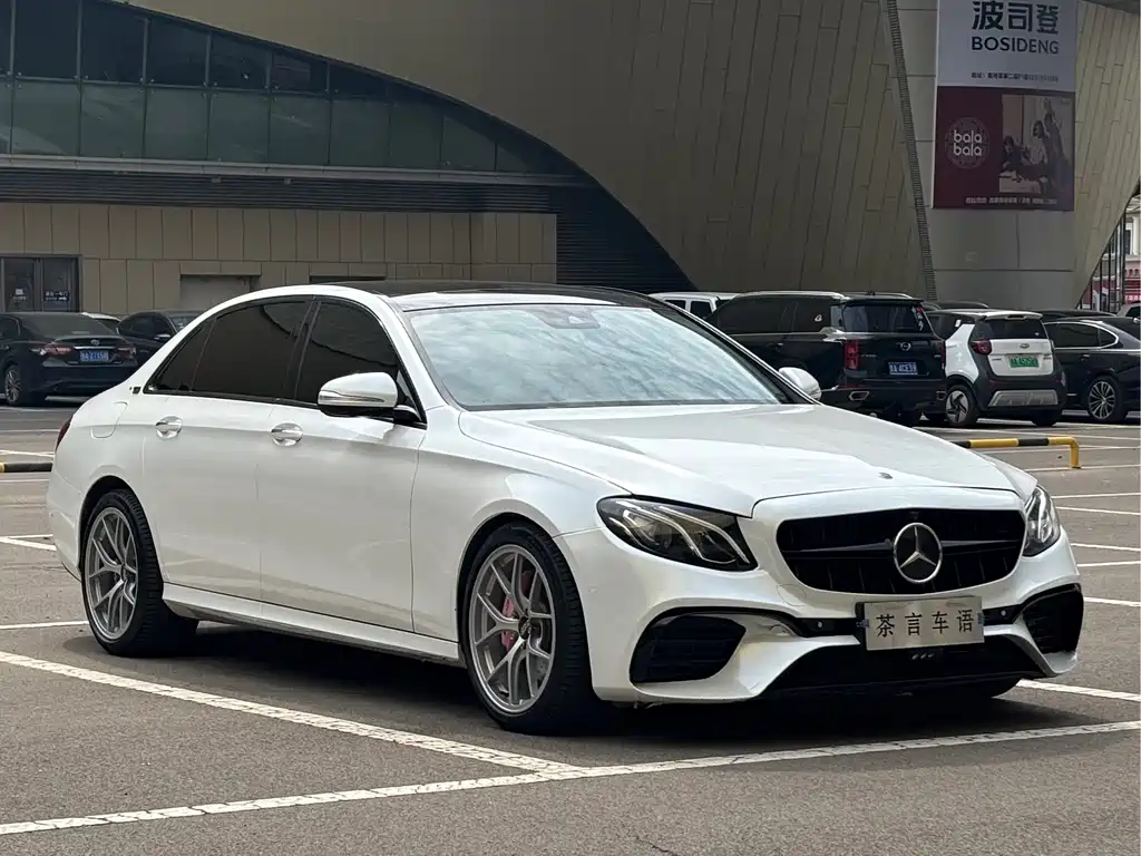 Mercedes-Benz E-Class — миниатюра 3
