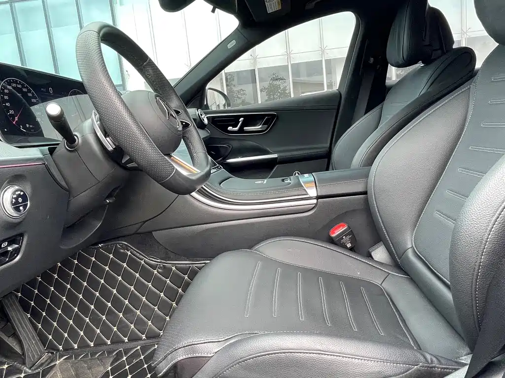 Mercedes-Benz C-Class — миниатюра 4