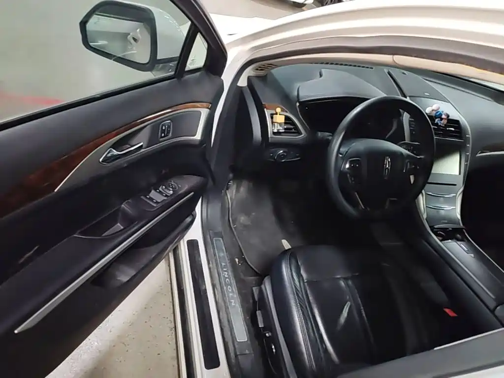 Lincoln MKZ — миниатюра 16