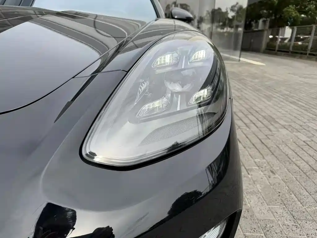 Porsche Panamera Hybrid — миниатюра 7