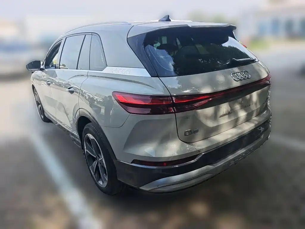 Audi Q5 e-tron — миниатюра 7