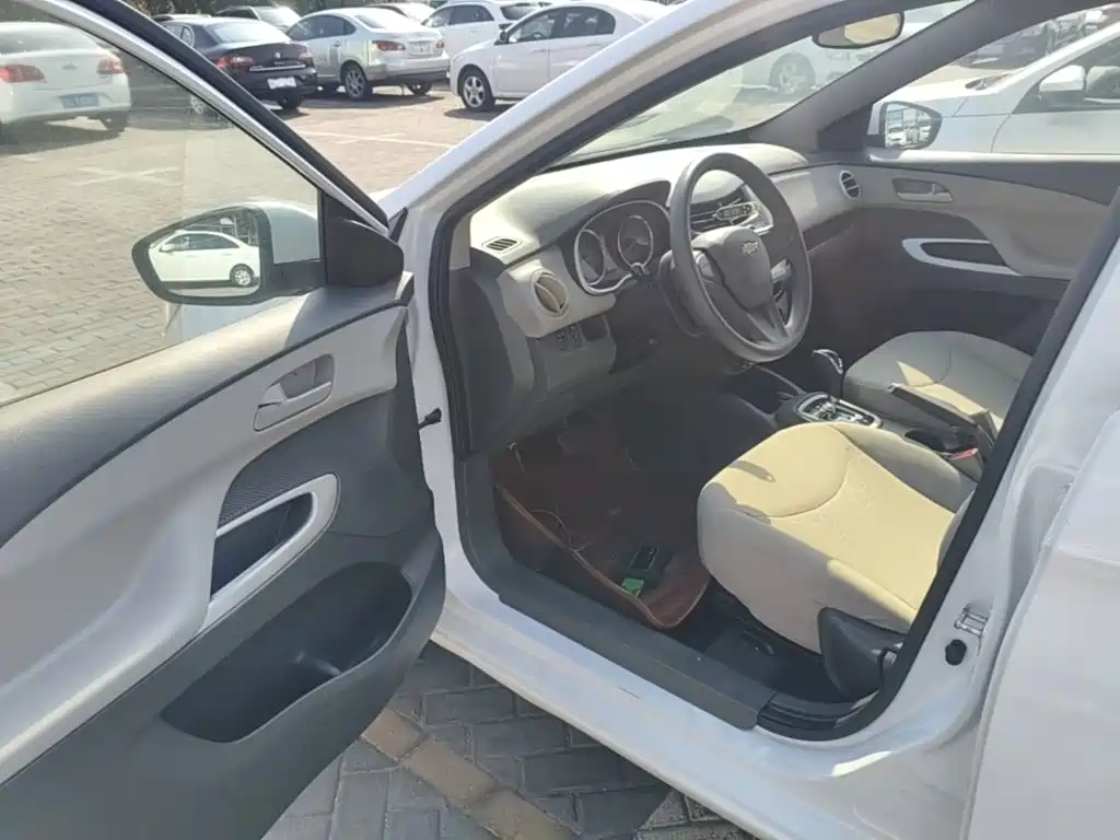 Chevrolet Sail — миниатюра 16