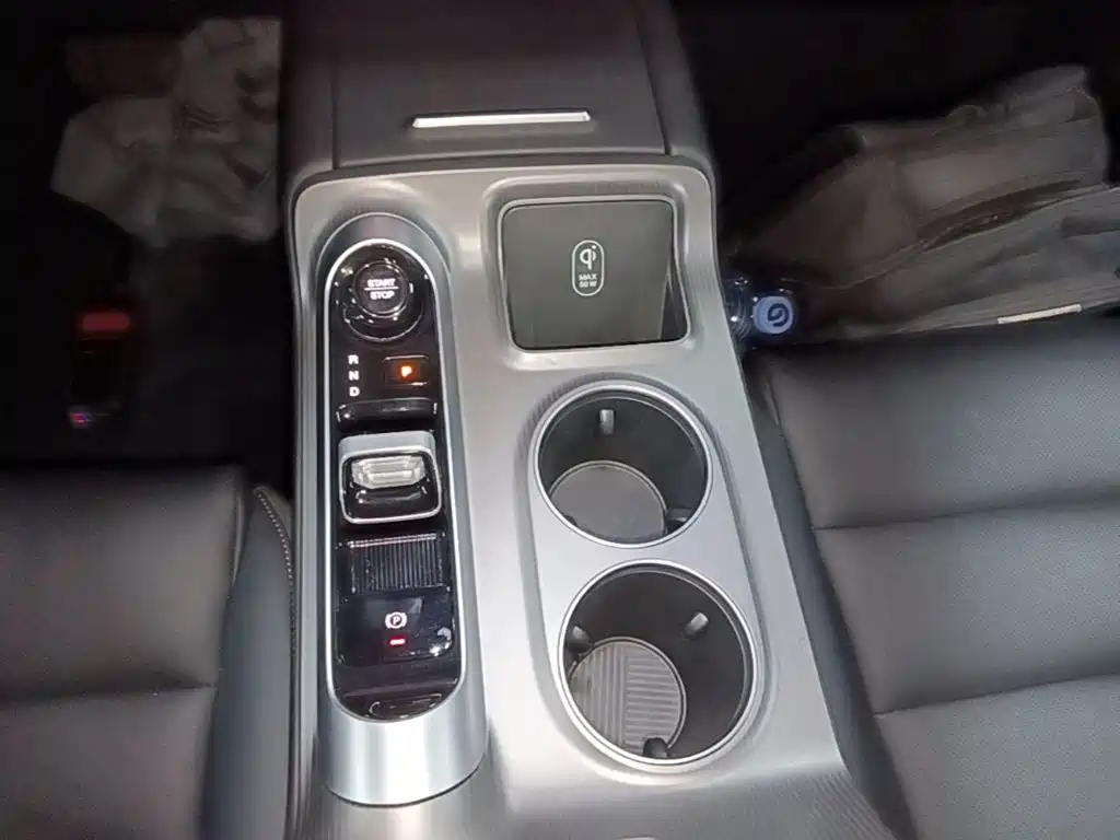 GAC Motor Trumpchi E8 PHEV — миниатюра 14