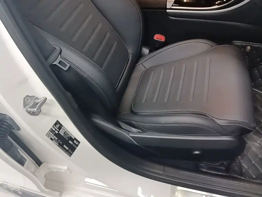 Mercedes-Benz C-Class — миниатюра 25
