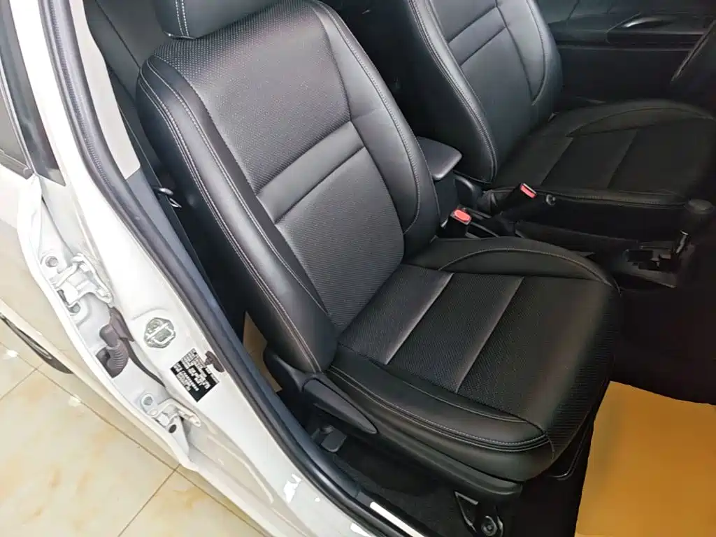 Toyota Yaris L — миниатюра 25