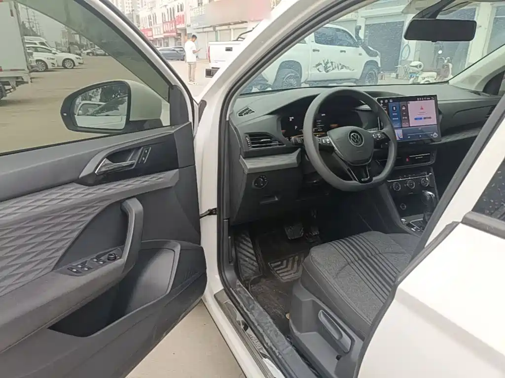 Volkswagen Tharu — миниатюра 16