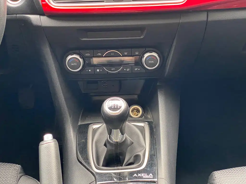 Mazda 3 Axela — миниатюра 14