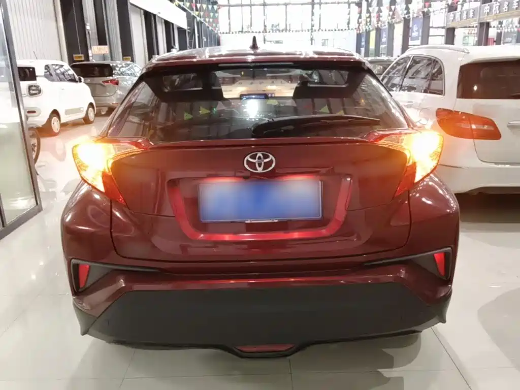 Toyota IZOA — миниатюра 6