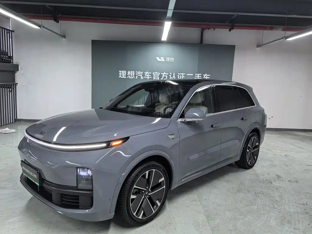 Li Auto Li L8 2025