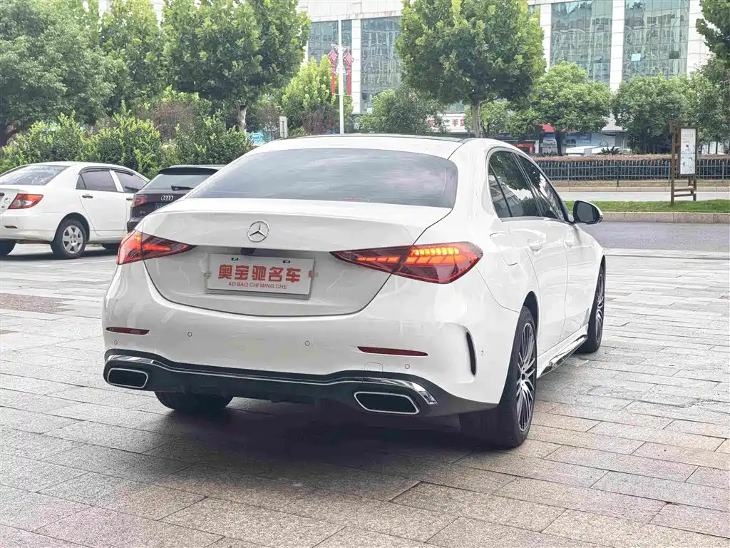 Mercedes-Benz C-Class — миниатюра 7