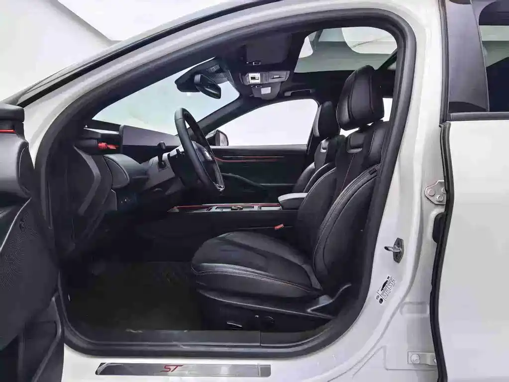 Ford Evos — миниатюра 8