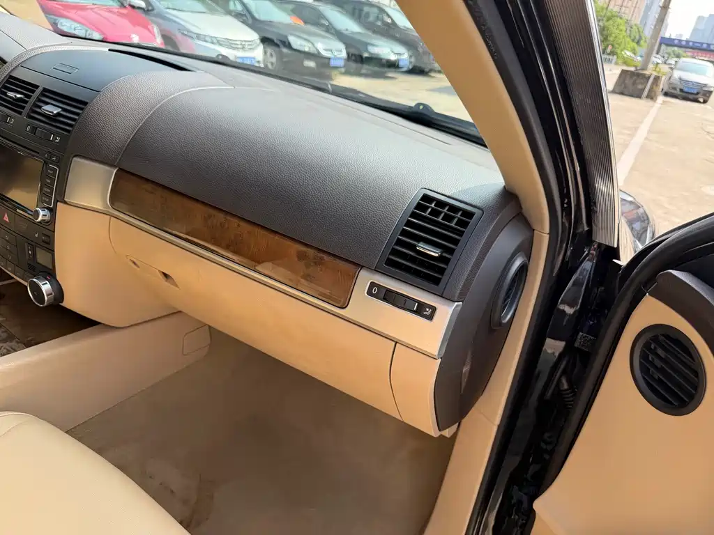 Volkswagen Touareg — миниатюра 28