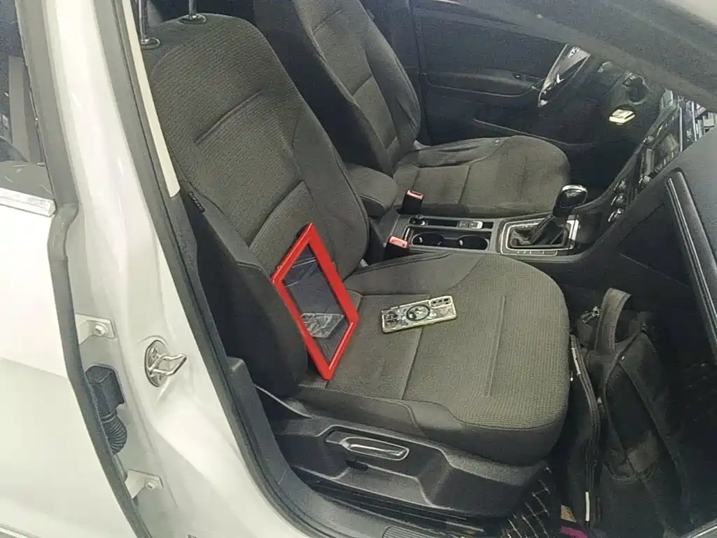 Volkswagen Golf — миниатюра 25
