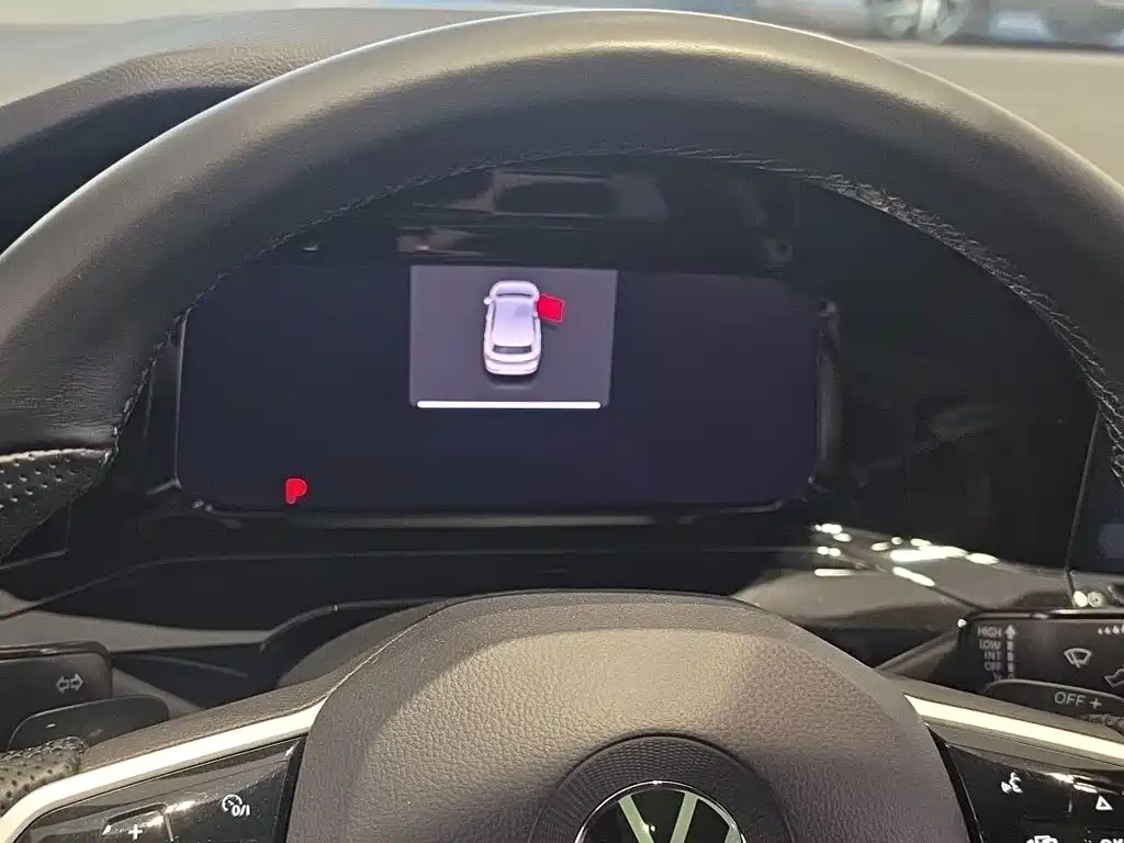 Volkswagen Golf — миниатюра 12