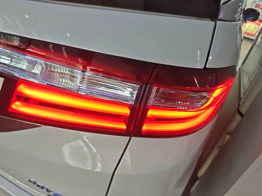 Honda Odyssey — миниатюра 8