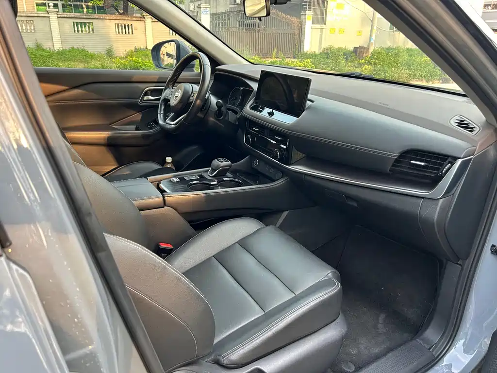 Nissan X-Trail — миниатюра 18