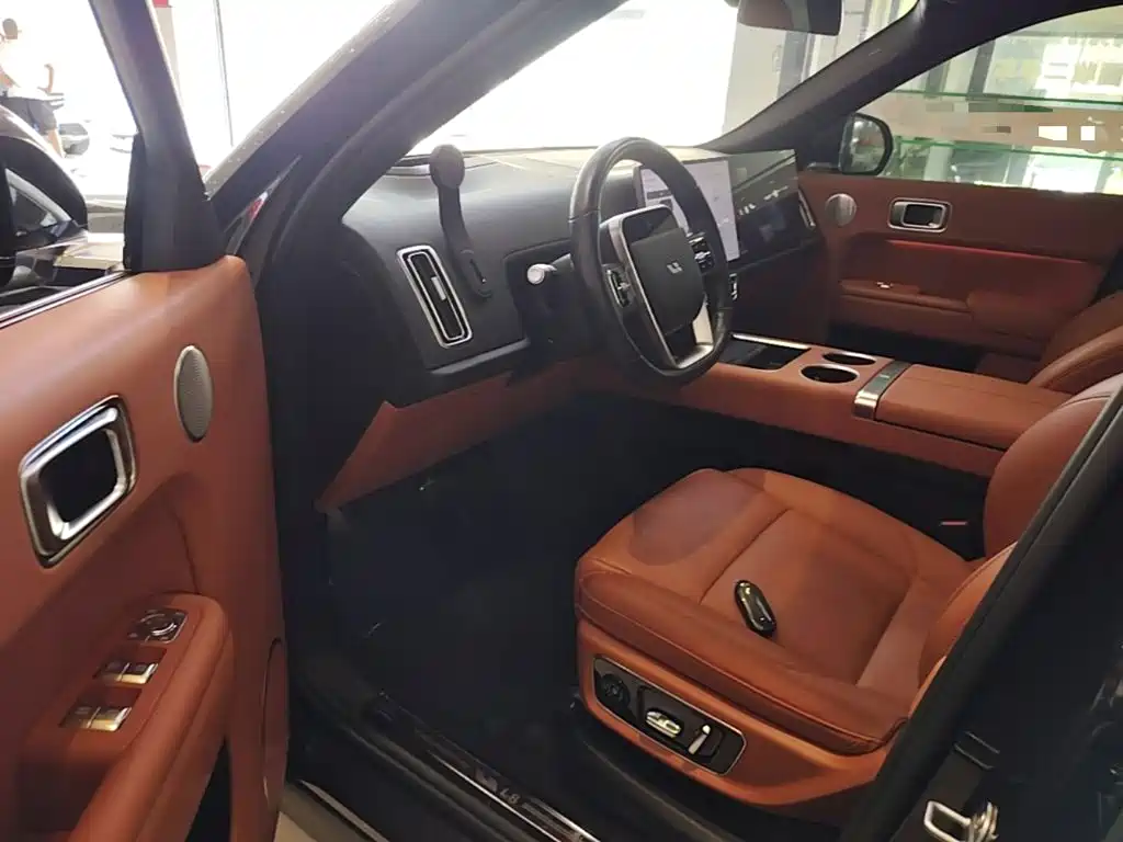 Li Auto Li L8 — миниатюра 16