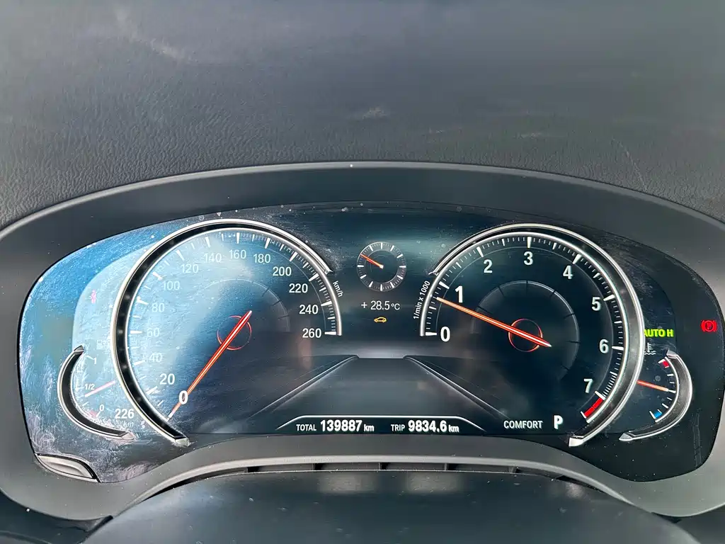 BMW 5 Series — миниатюра 15