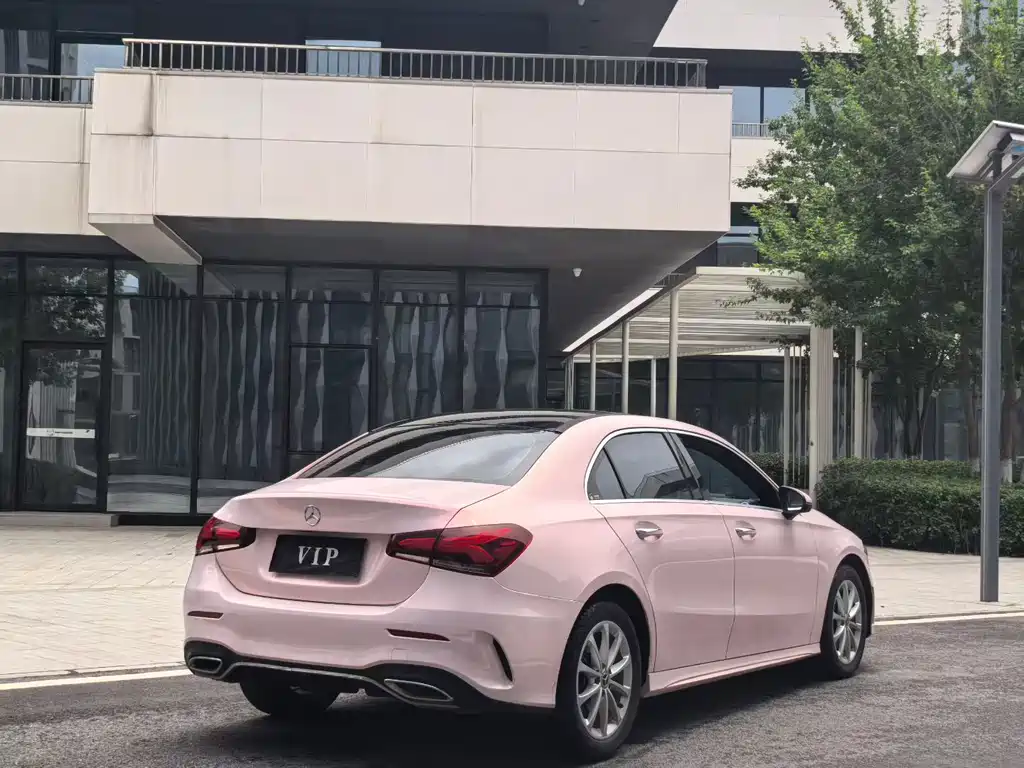 Mercedes-Benz A-Class — миниатюра 8