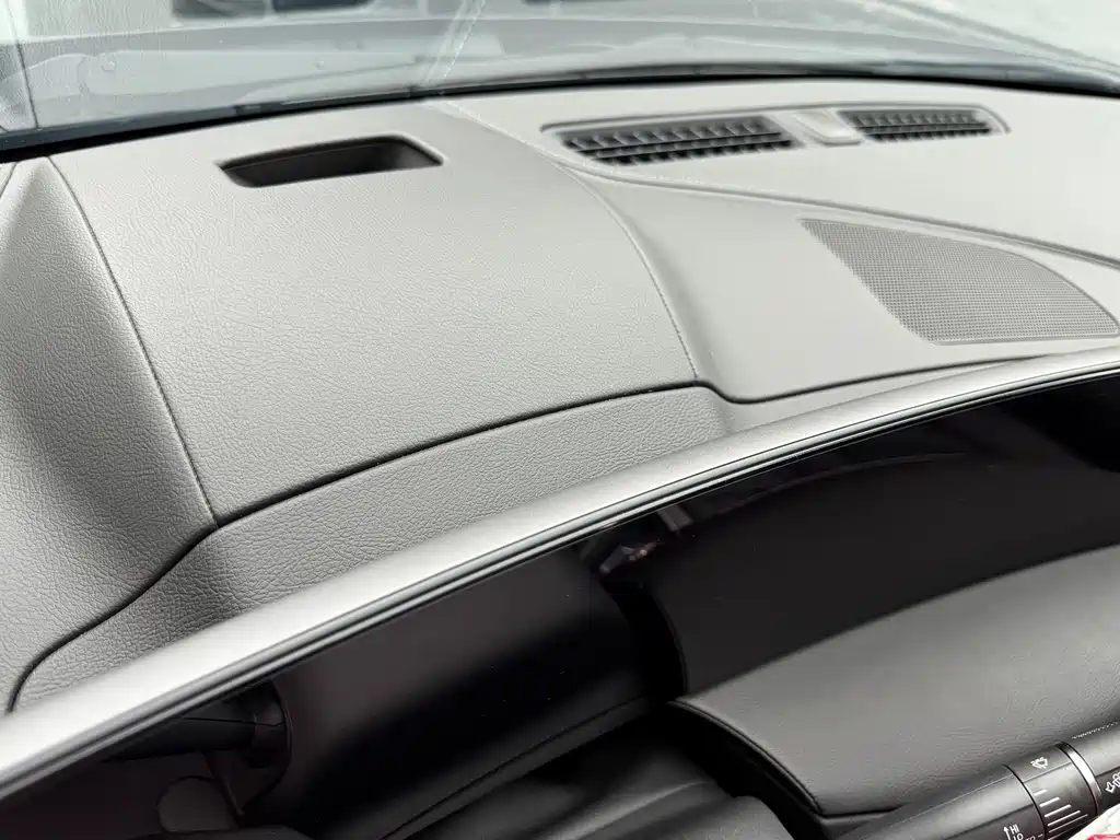 Cadillac CT5 — миниатюра 9