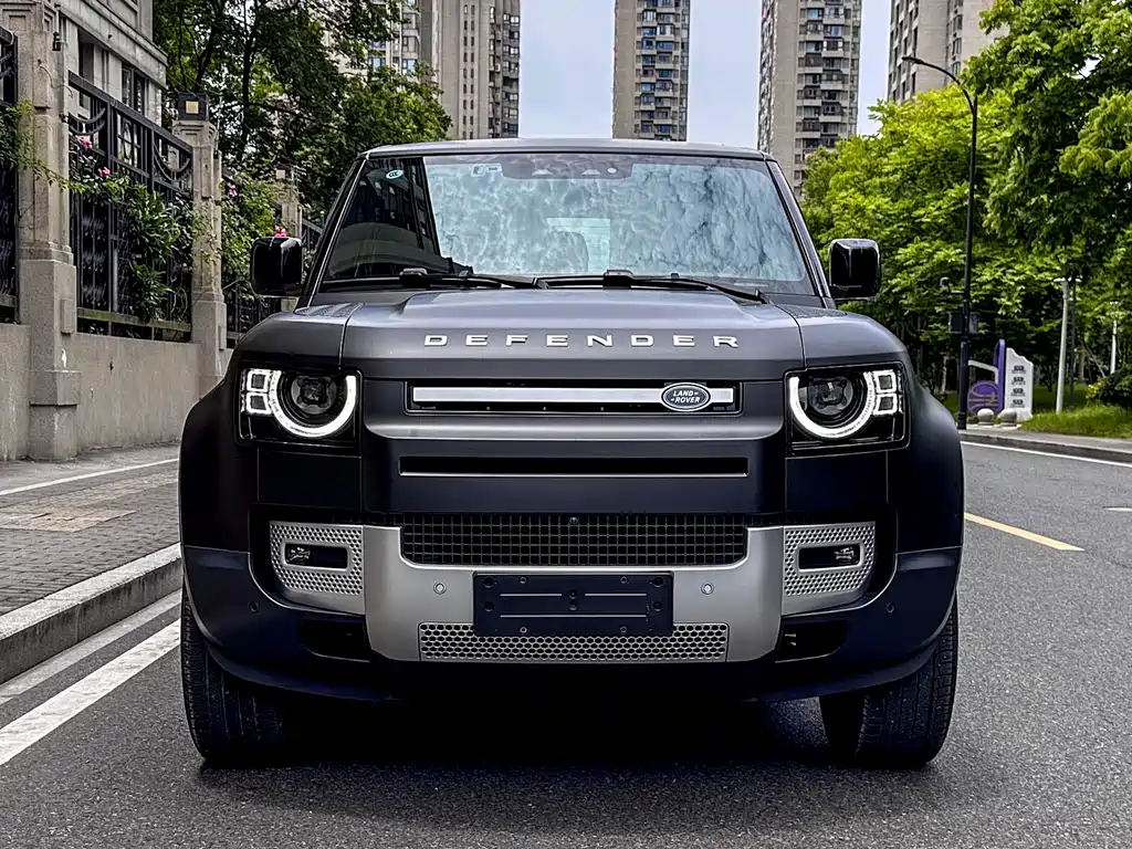 Land Rover Land Rover Defender 2023 90 2.0T P300 SE