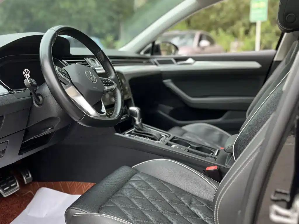 Volkswagen Magotan PHEV — миниатюра 5