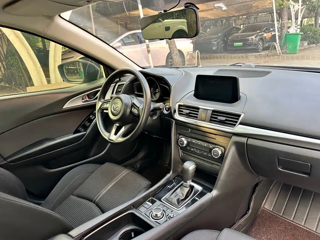 Mazda 3 Axela — миниатюра 18