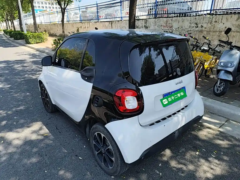 smart Smart Fortwo — миниатюра 5