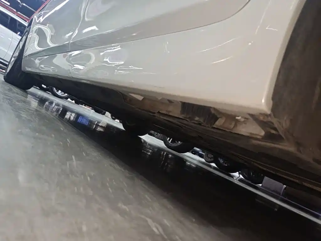 BMW 5 Series — миниатюра 22