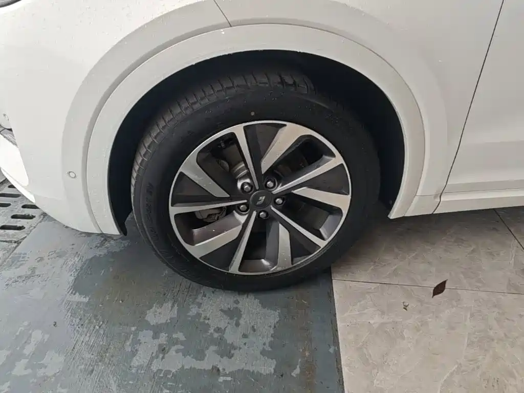 Li Auto Li ONE — миниатюра 23