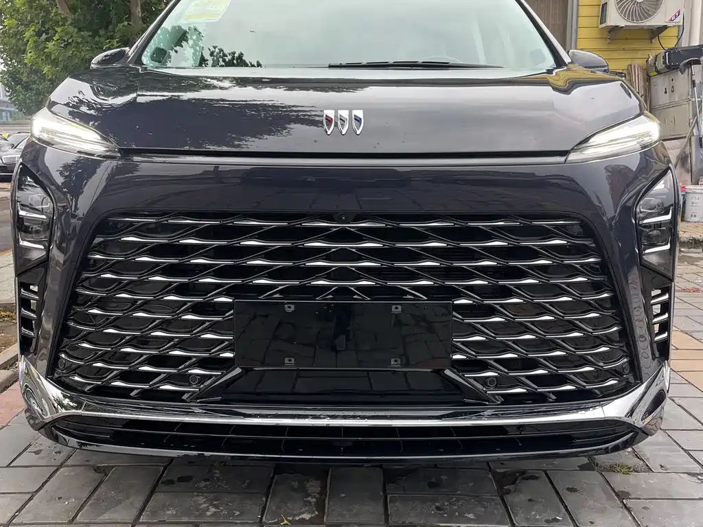 Buick GL8 Hybrid — миниатюра 2