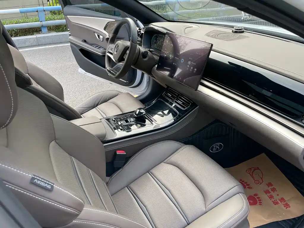 BYD Han — миниатюра 13