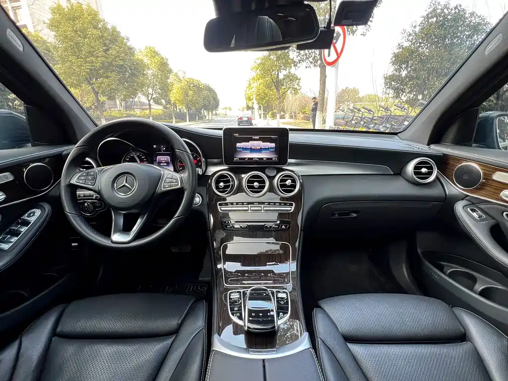 Mercedes-Benz GLC — миниатюра 7