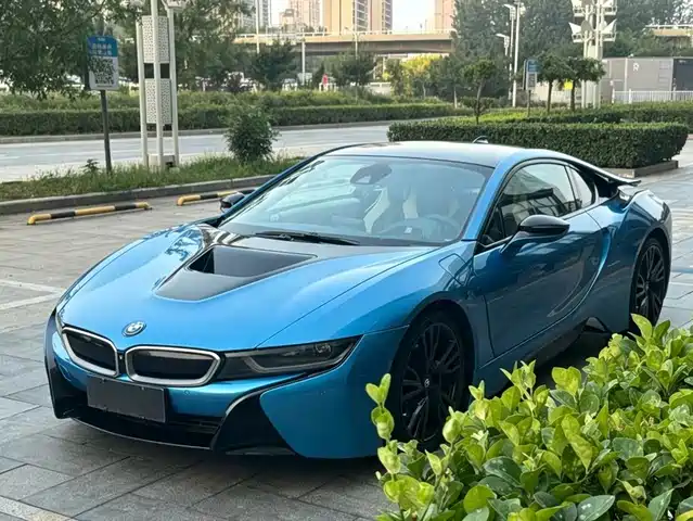 BMW i8