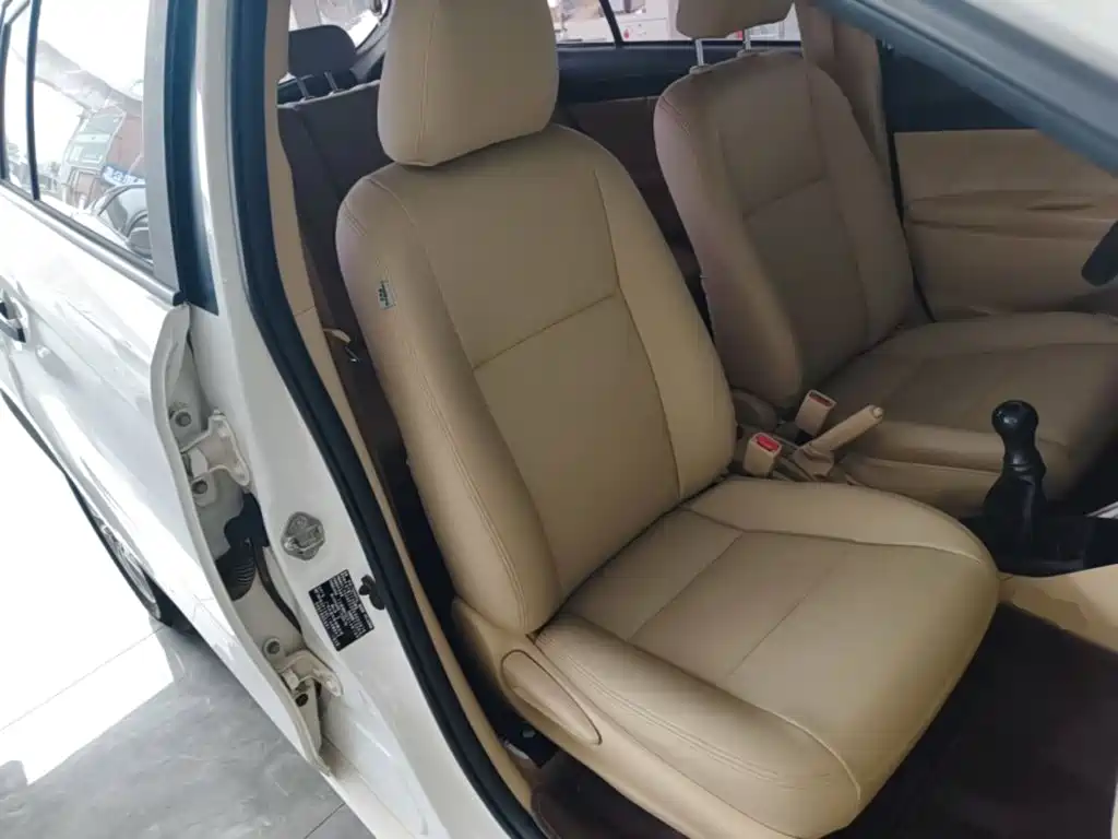 Toyota Yaris L — миниатюра 25