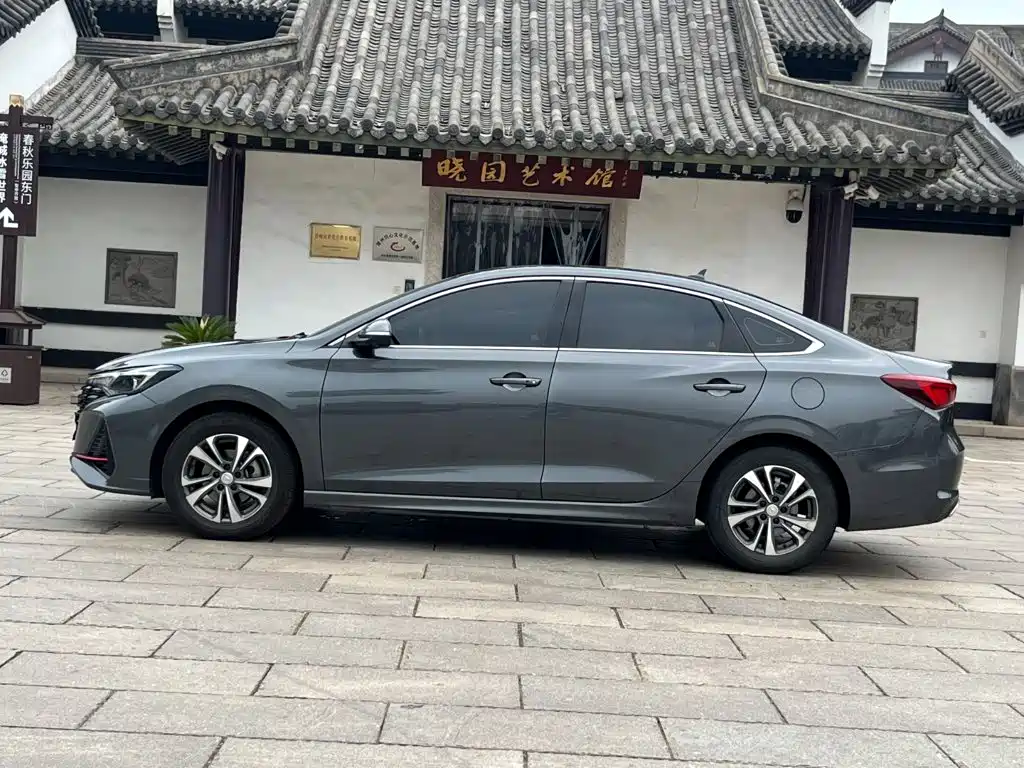 Changan Eado — миниатюра 4