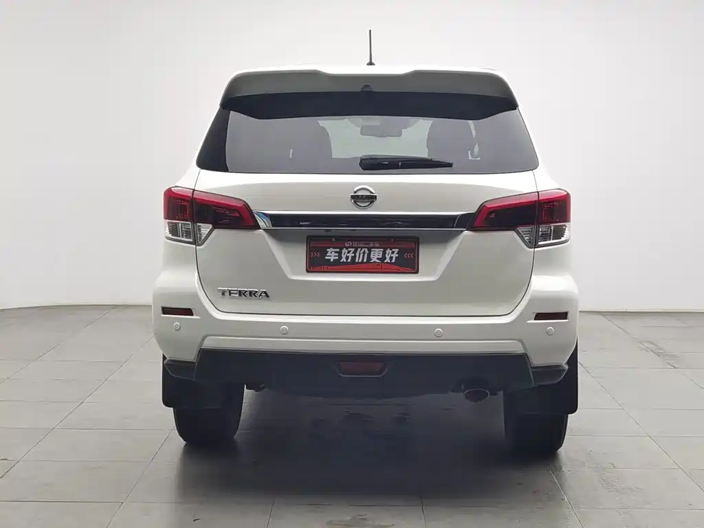 Nissan Terra 2018 2.5L AT Flagship