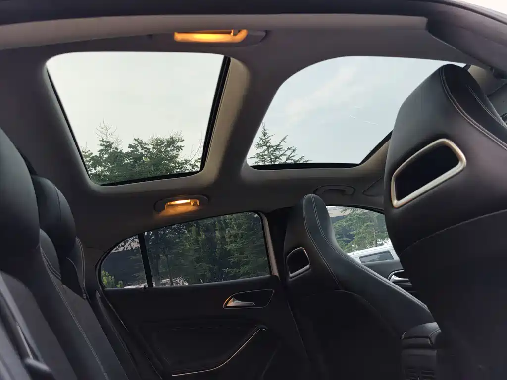 Mercedes-Benz GLA — миниатюра 11